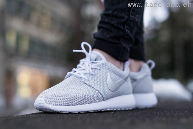 basket roshe run homme