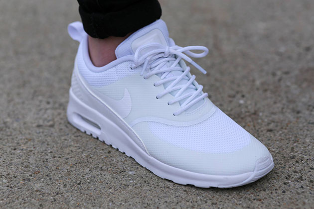 nike thea noir et blanc femme